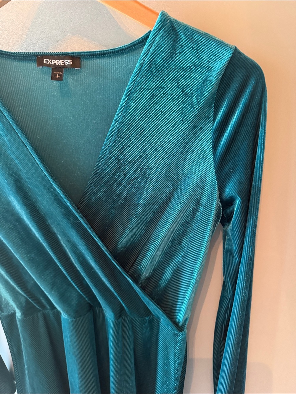 Express Teal Velvet Long-Sleeve Wrap Dress Size Small - Picture 5 of 9